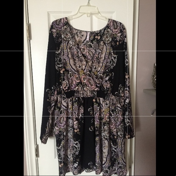 Xhilaration Dresses & Skirts - Xhilaration Floral Dress